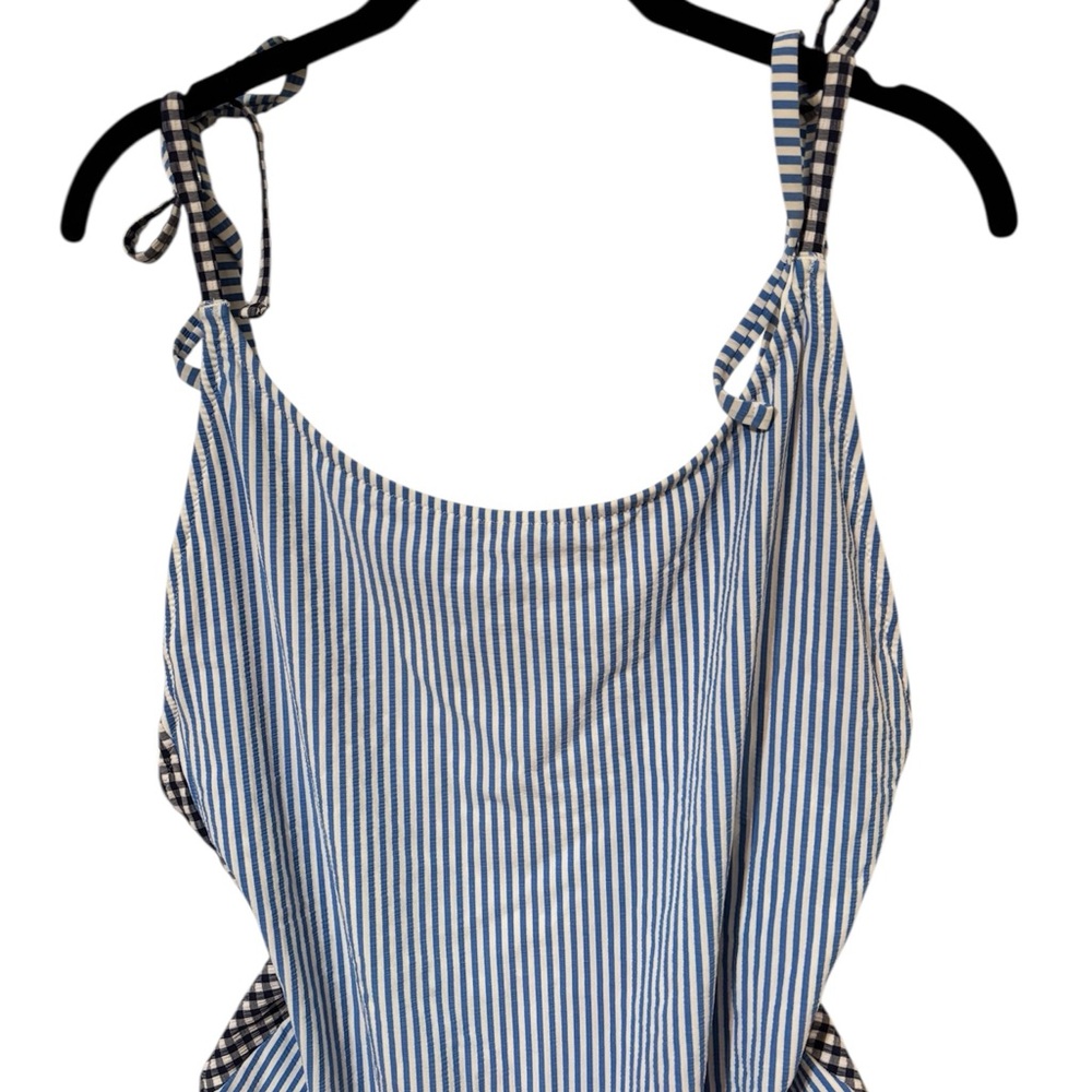 Aerie Navy Blue and White Gingham Striped Seersucker One-Piece Swimsuit Size L - Picture 2 of 15